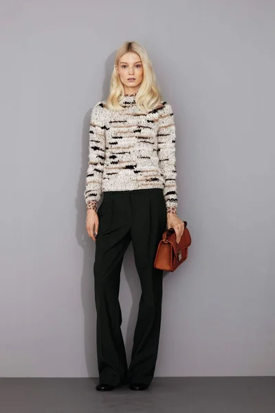Look 15
